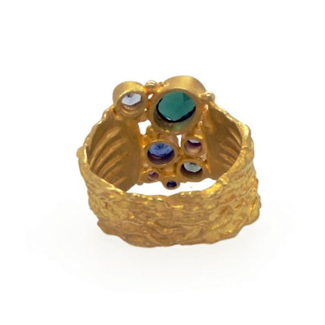 18K gold ring with sapphires and tourmalines